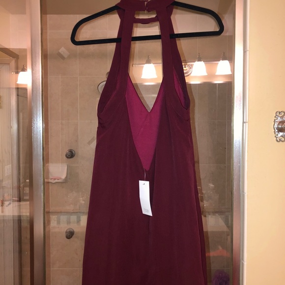 Tobi V-Neck Shift Dress - Picture 4 of 4